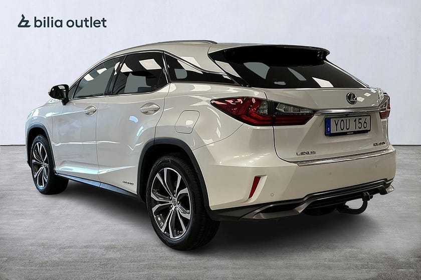 Bild 3 av Lexus RX 450h AWD 3.5 V6 Executive Nyservad Pano B-kam Drag HUD