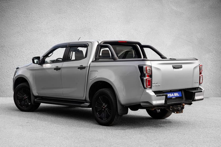 Bilde 2 av Isuzu D-Max Dobbelcab 1,9 Dob Cab Black/Magnum Edition. H feste/Eber/Garanti