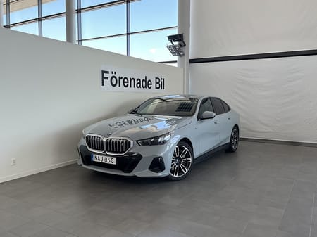 BMW i5 eDrive40 Sedan M Sport Drag Rattvärme Drive/Park Assist