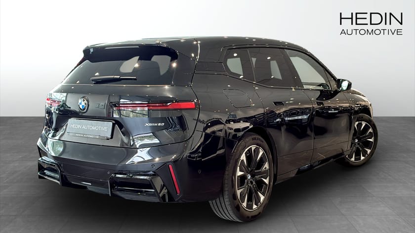 Bild 2 av BMW iX xDrive60 Fully charged, M-sport, Comfort, Drag