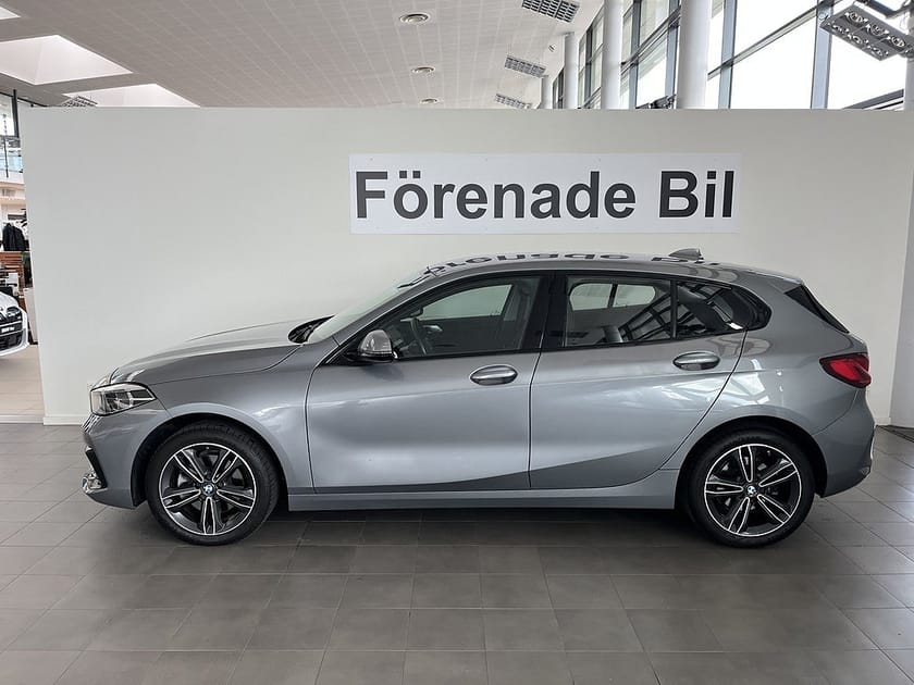 Bild 3 av BMW 118i 118 4,95% ränta Sportline PDC Nav Sportstolar