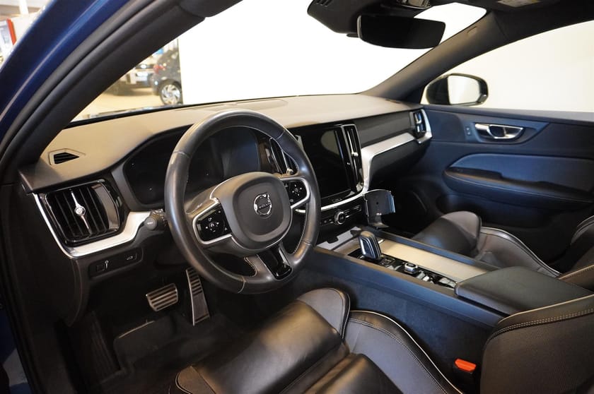 Bild 2 av Volvo S60 B5 AWD Geartronic R-Design 250hk Dragkrok