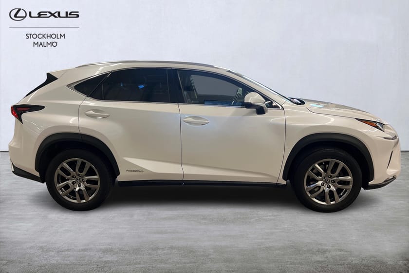 Bild 4 av Lexus NX 300h AWD Executive Premium 197hk Navi Keyless B-kamera