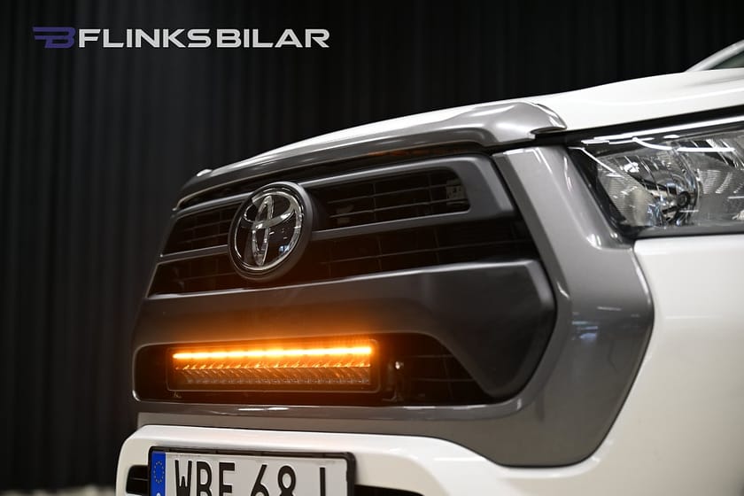 Bild 2 av Toyota Hilux Dubbelhytt 2.4 AWD 150HK Dubbelhytt|Kåpa|Drag|Lågmil|Leasbar