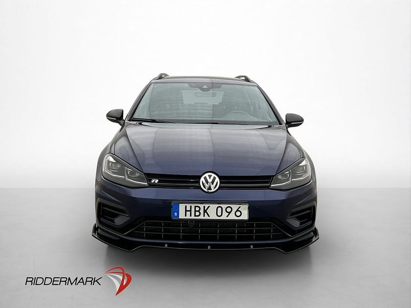 Bild 2 av Volkswagen Golf Variant R SC 2.0 TSI 4M 310hk DCC Dynaudio Cockpit