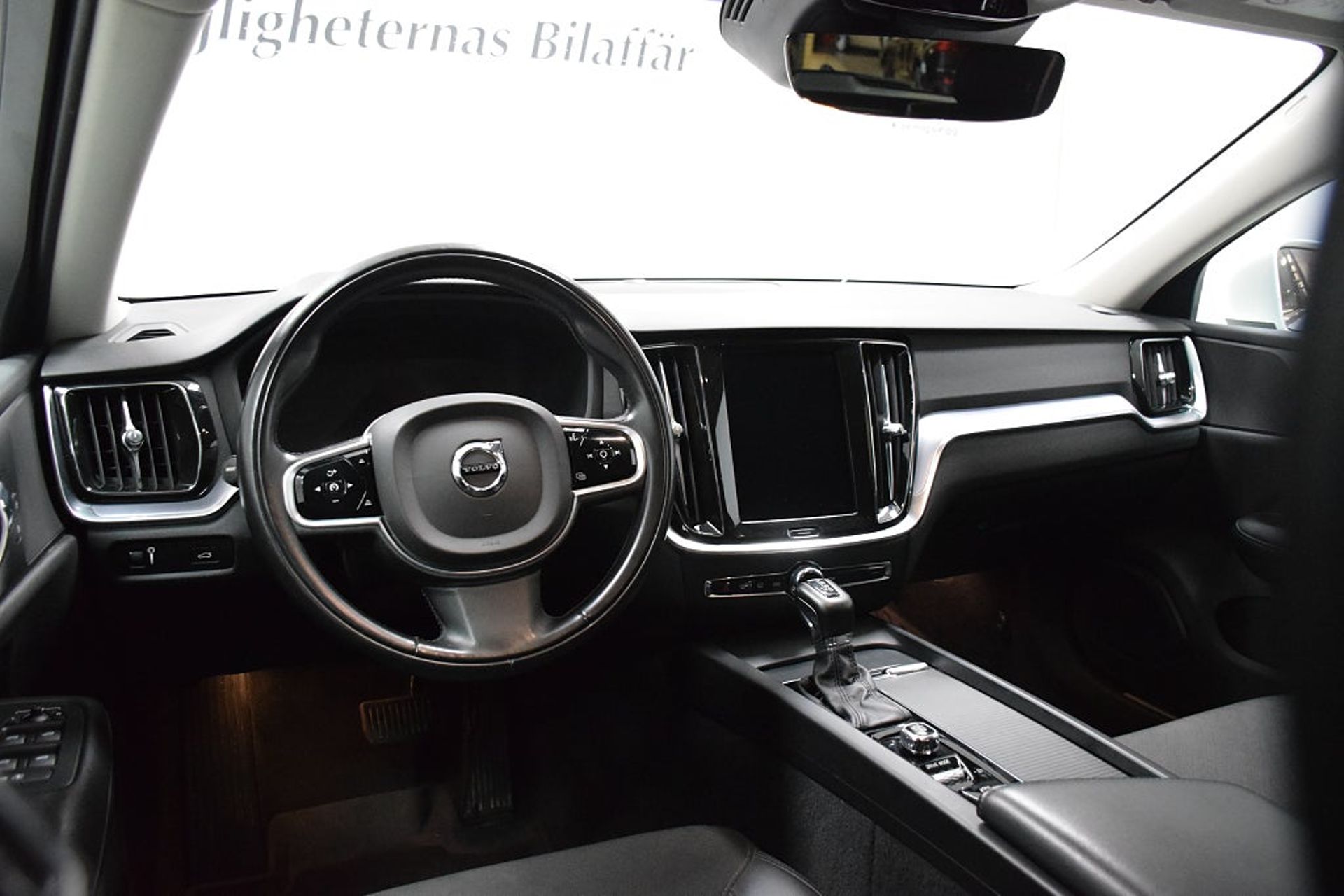 Volvo V60 D3 AWD Geartronic Momentum 2020, bild 3/10