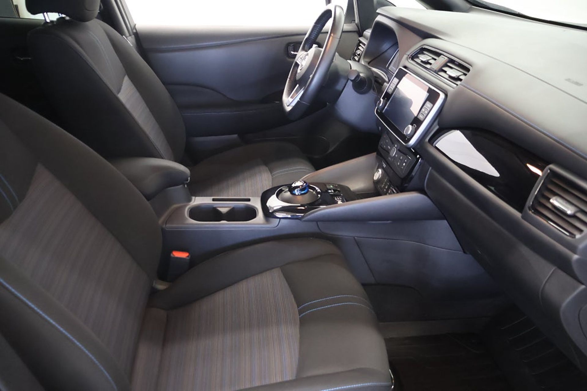 Nissan Leaf 2023, bild 7/10