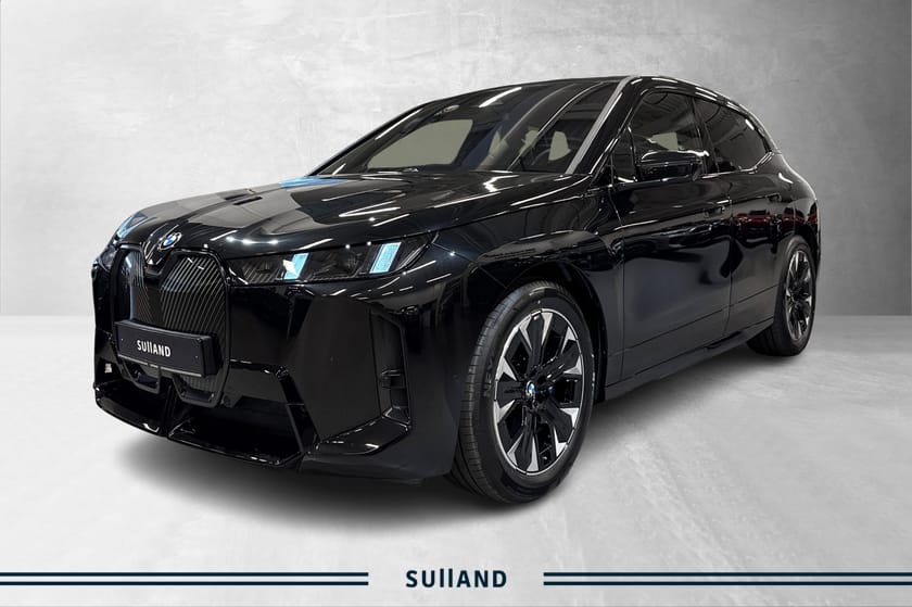Bilde 1 av BMW iX xDrive60 – 544 hk – Flott utstyrsnivå – Norsk bil