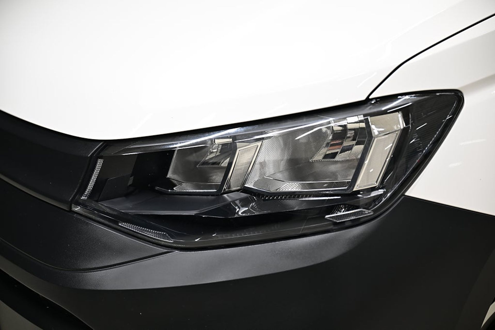 Volkswagen Caddy Maxi 2023, bild 7/10