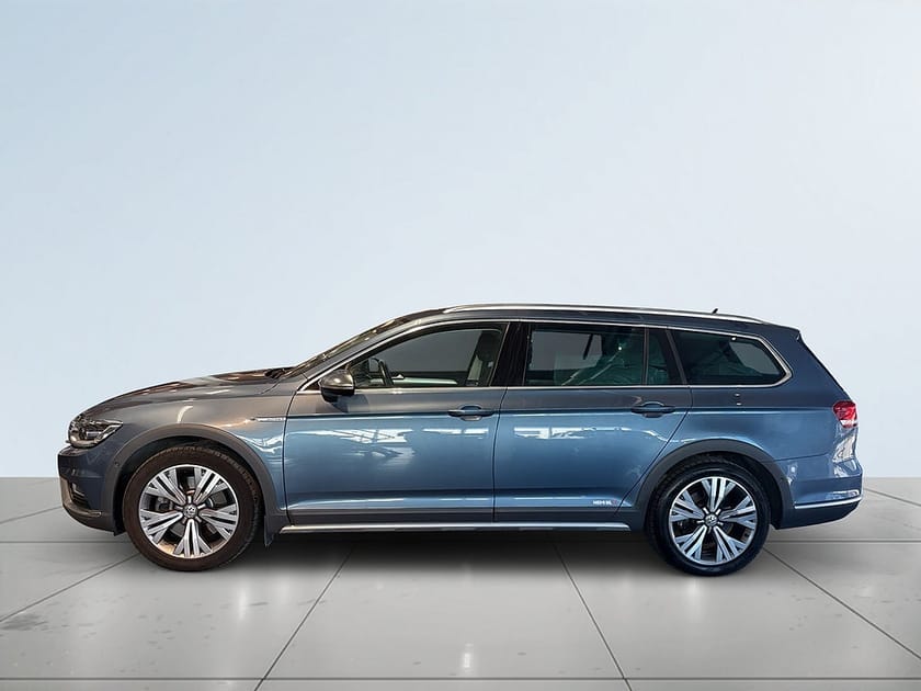 Bild 4 av Volkswagen Passat Alltrack 2.0 TDI 4M Kamera/MoK/Ad.Fhåll/Dvärm/1Ägare