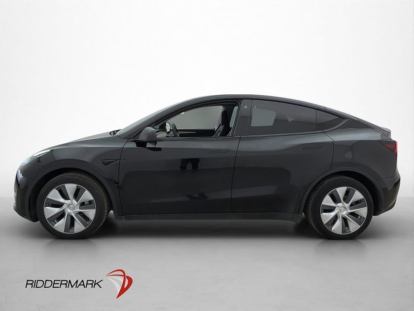 Bild 5 av Tesla Model Y Long Range AWD Svensksåld Panorama MOMS Drag