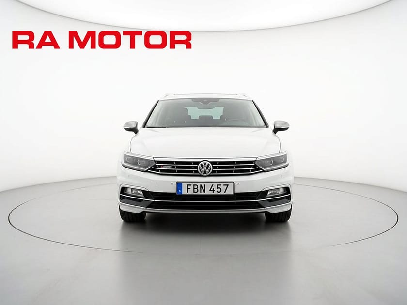 Bild 5 av Volkswagen Passat Sportscombi SC 2.0 TDI 4Motion GT | Pano | Kamera | Drag | Värmare