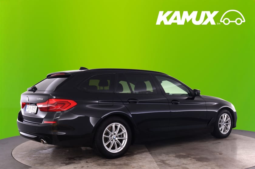 Bild 2 av BMW 520d Touring Black Edt B-Kam Navi P-Sensorer Rattvärme