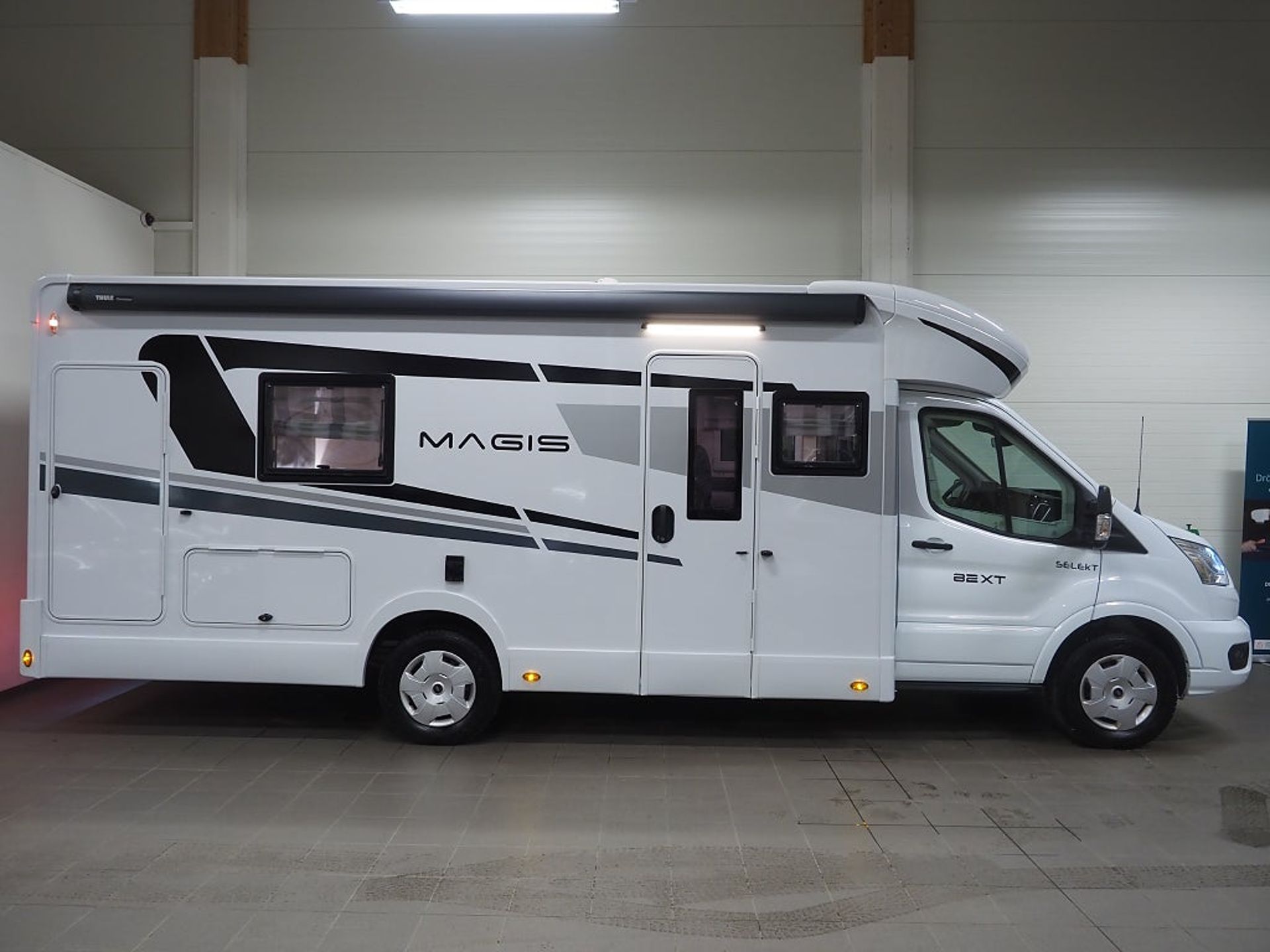 Caravans International Campervan Ford 2025, photo 2/10