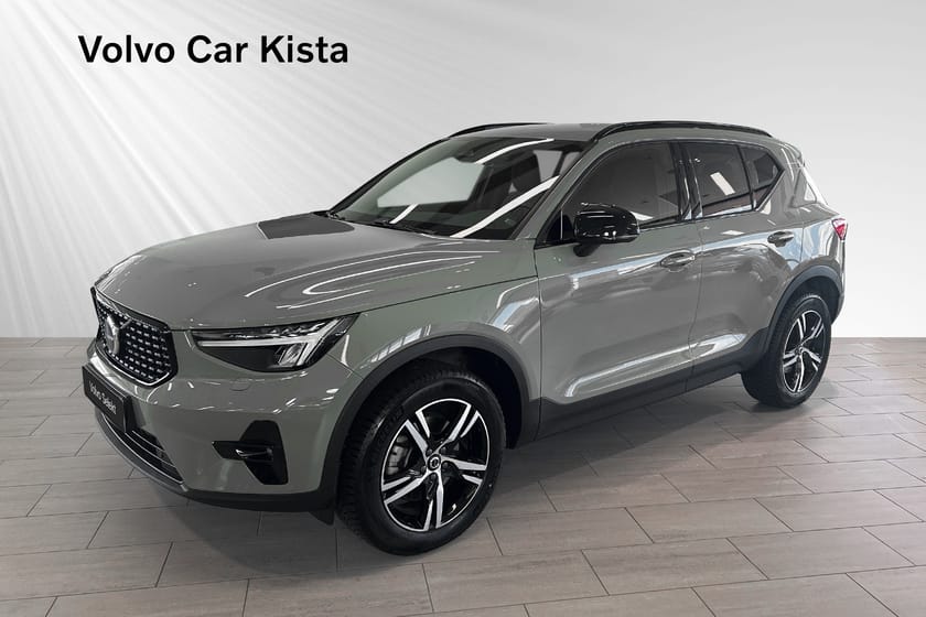 Bild 1 av Volvo XC40 B4 FWD Bensin Plus Dark B-Kam H/K