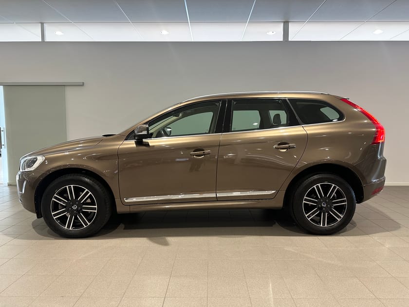 Bild 5 av Volvo XC60 D4 AWD Classic Summum / Farthållare / Sensorer Bak / Dragkrok /