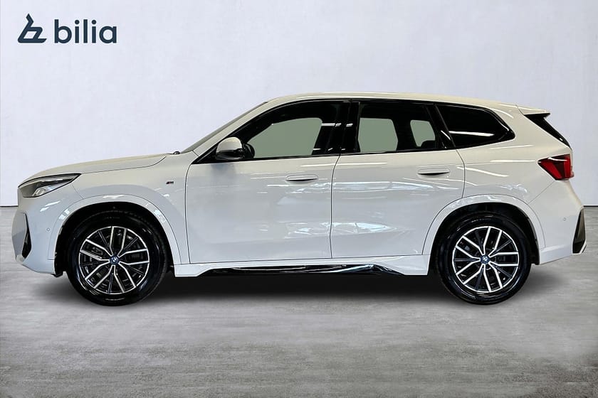 Bild 4 av BMW iX1 xDrive30 xDrive30/M Sport/Drag/Backkamera/Rattvärme