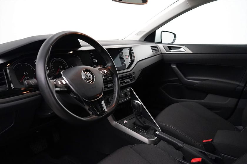 Bild 4 av Volkswagen Polo TSI / Pano / CarPlay / LED / Keyless / Beats