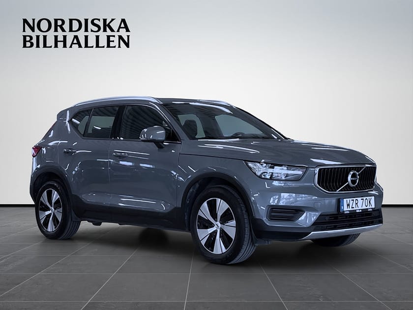 Bild 1 av Volvo XC40 T5 Twin Engine DCT Momentum MOMS Dragkrok Värmare