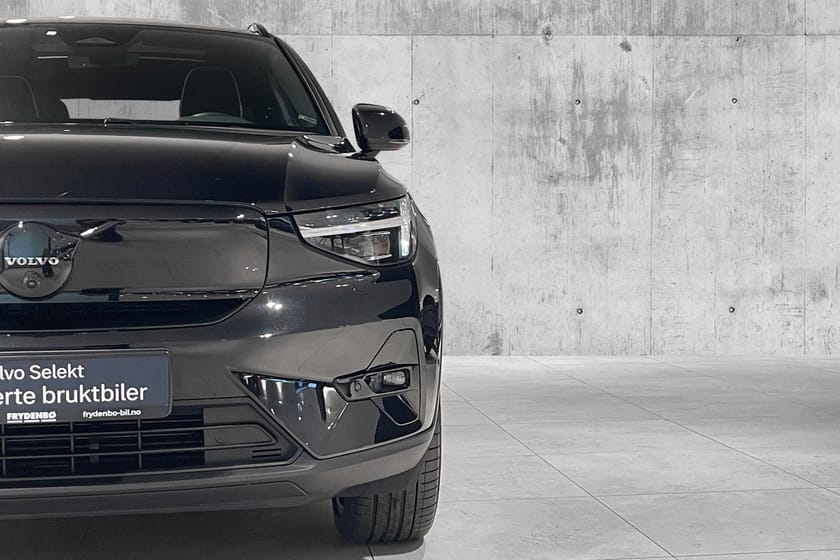 Bilde 4 av Volvo EX40 Twin Motor Performance Perf Ultra Black Edt KROK|PANO|PIXEL|360|TONEDE