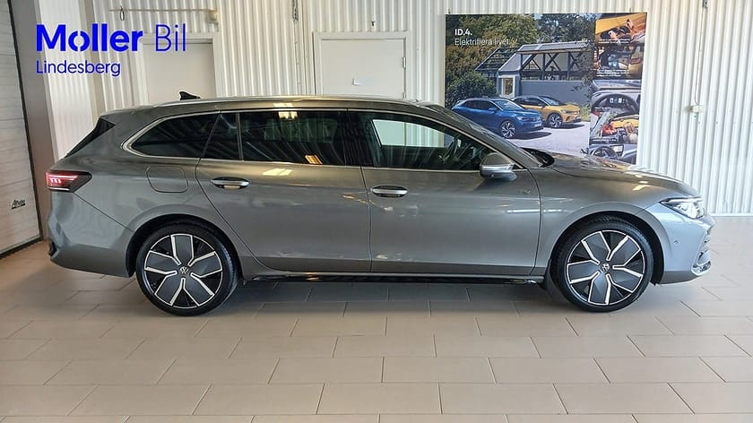 Bild 3 av Volkswagen Passat Variant eHybrid R-LINE, eHybrid, 272 hk, Drag, Panoramasoltak