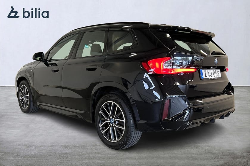 Bild 5 av BMW X1 xDrive25e M Sport | Drag | Backkamera | Rattvärme