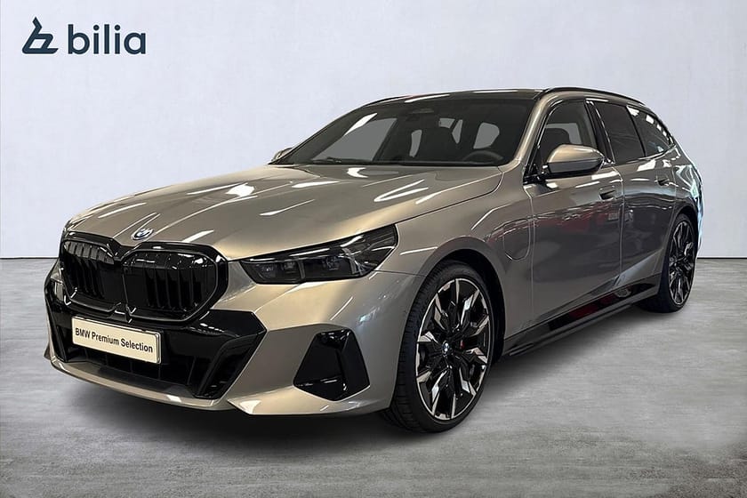 Bild 1 av BMW 530e xDrive Touring M-sport Pro | DEMO | Panorama |Drag |H&K