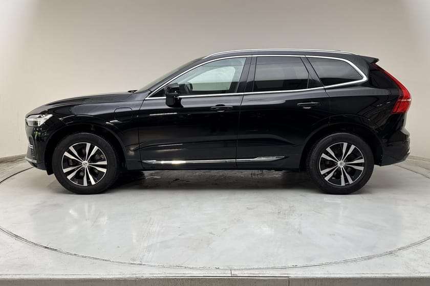 Bild 2 av Volvo XC60 T6 AWD Recharge (350hk) Core Panorama Drag