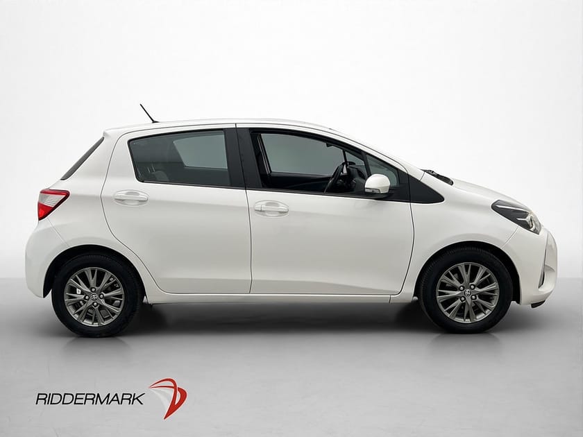Bild 4 av Toyota Yaris 1.5 VVT-iE Multidrive S 111hk Kamera 1-Brukare