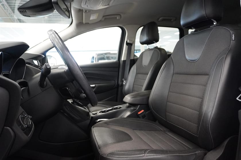 Bild 4 av Ford Kuga 2.0 TDCi AWD Powershift, 180hk, Dragkrok, Fullservad