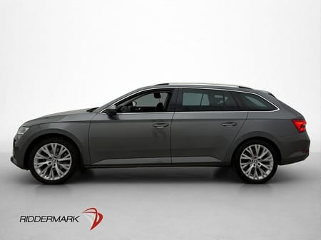 Škoda Superb iV Kombi Skoda 1.4 TSI 218hk Style Cockpit Kamera Värm Drag