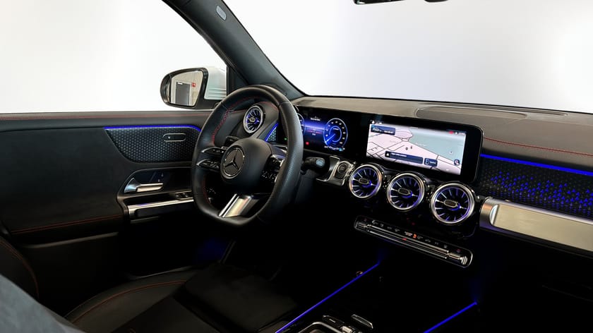 Bild 3 av Mercedes-Benz EQB 250+ AMG Line Advanced Rattvärme Adaptiv Farthållare