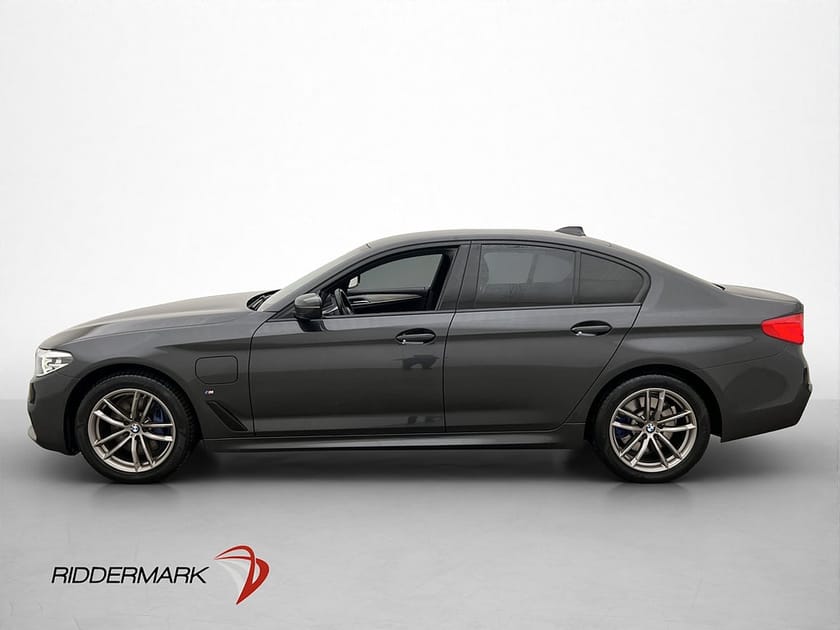 Bild 4 av BMW 530e iPerformance Sedan 252hk M Sport Night Vision Kamera HiFi Navi Ambient