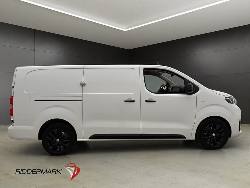 Bild 2 av Toyota Proace L3 Ny-Kamrem Värm Drag B-Kamera HUD 2xDörrar