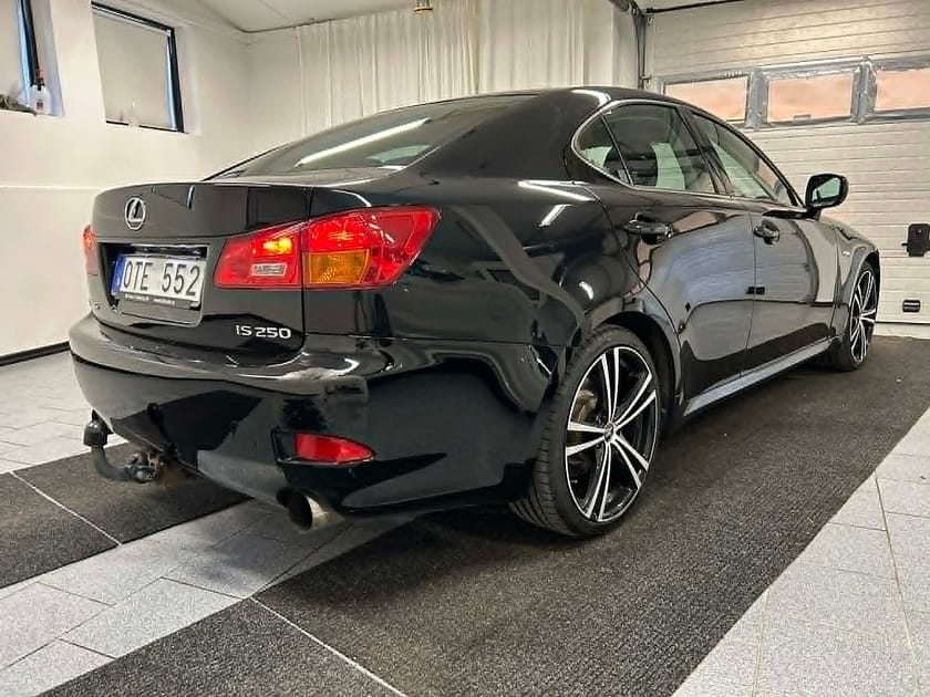 Bild 2 av Lexus IS 250 2.5 V6 208 hk Drag Nyservad
