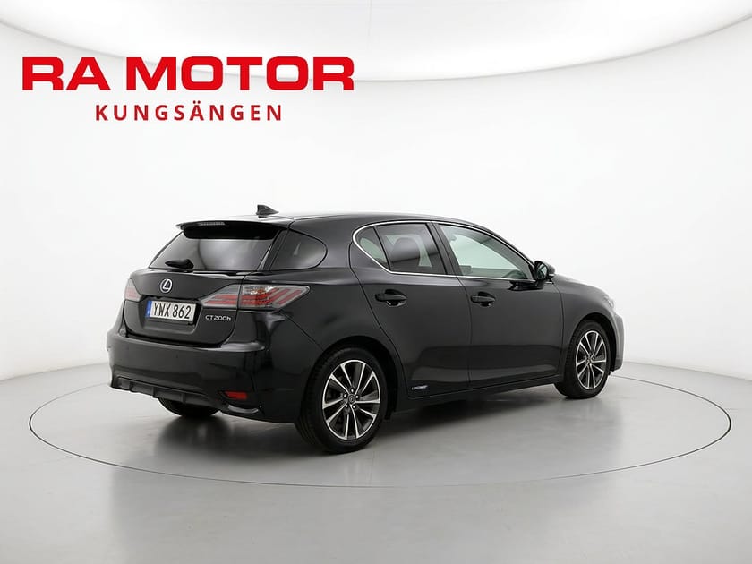 Bild 5 av Lexus CT 200h 136hk | F-Sport | Backkamera | Läder | Keyless