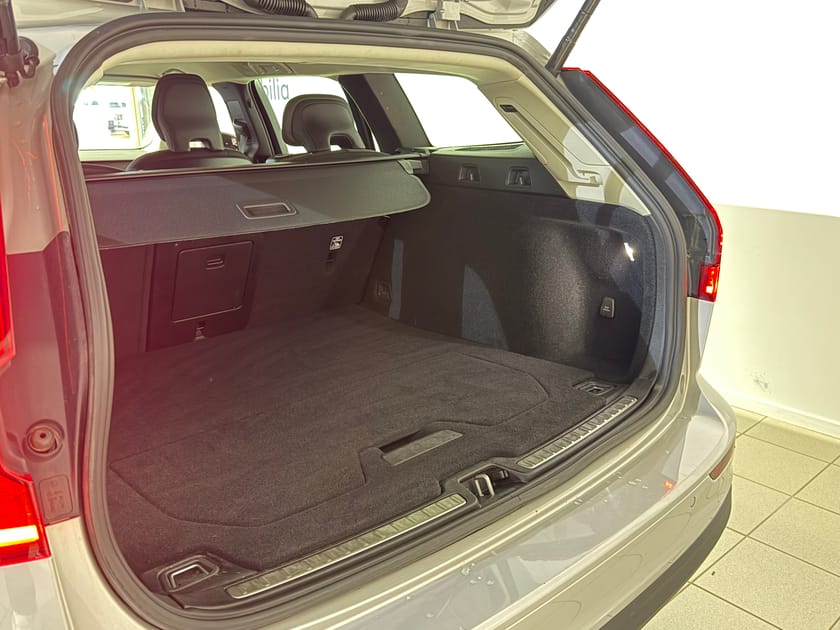Bild 5 av Volvo V60 B4 Bensin Core | Adaptiv farthållare | On Call