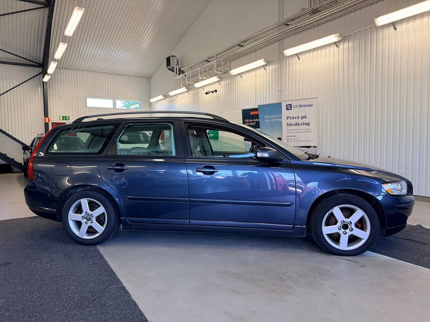 Bild 2 av Volvo V50 1.8 Flexifuel Manuell, 125hk Moment P sensor, Drag, AC