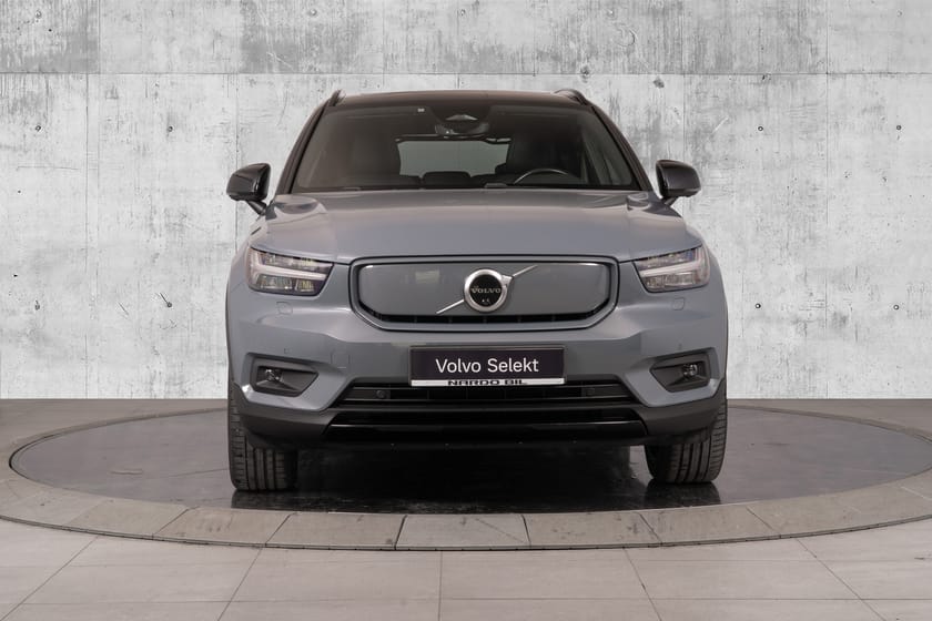 Bilde 2 av Volvo XC40 Recharge P8 AWD 408 hk. Krok/360 kam//VOC/Soltak/Harman Kard