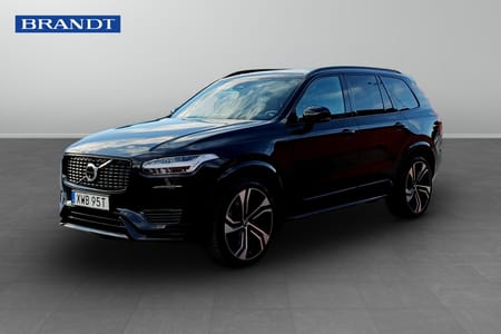 Volvo XC90 7-seater Recharge T8 Ultimate Dark Edition.