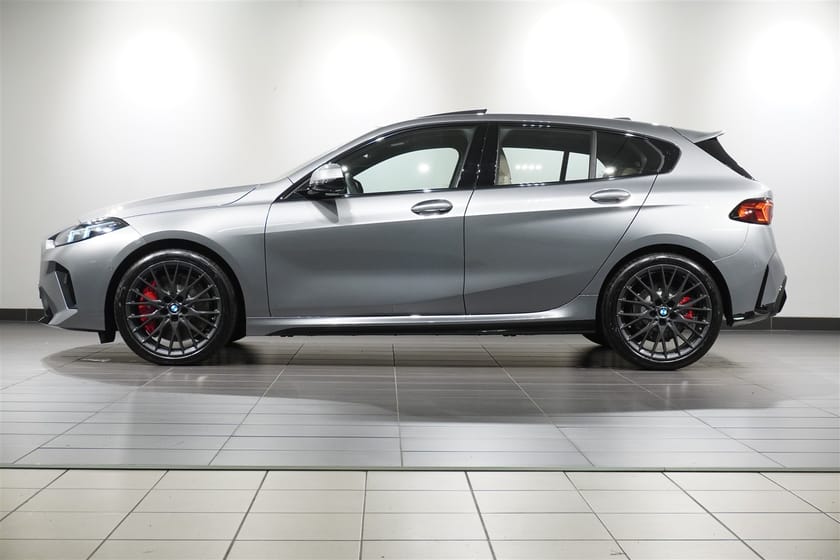 Bild 2 av BMW 120 M Sport Pro Premium H K Panorama 19