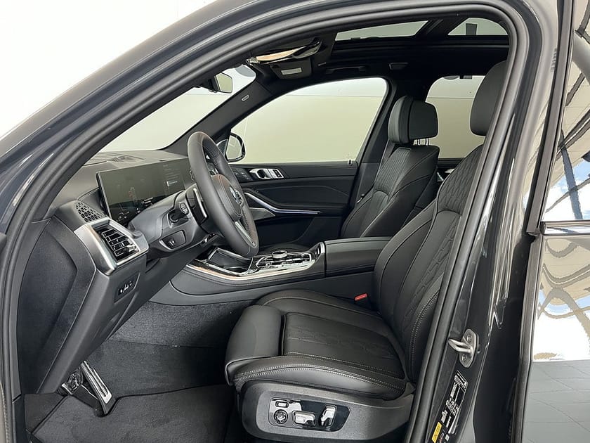 Bild 5 av BMW X5 xDrive50e 2,95%ränta M Sport Pro 22" Drag B&W Panorama