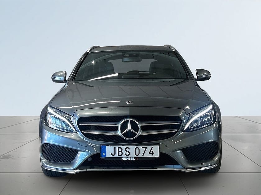 Bild 2 av Mercedes-Benz C 220 T d 4MATIC 4M AMG Line Drag Mvärme Bkamera Navi Dvärme S&V