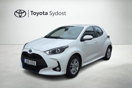 Toyota Yaris Hybrid Active backkamera, rattvärme, adaptiv farthållare mm.