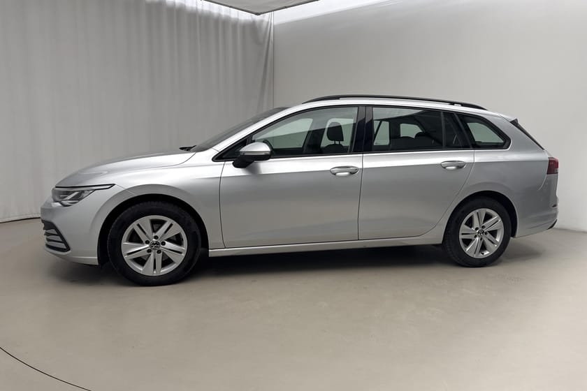 Bild 2 av Volkswagen Golf Sportscombi VIII 1.5 eTSI (130hk)
