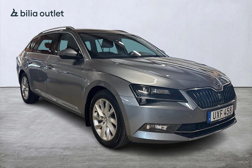 Bild 4 av Škoda Superb Kombi Skoda 2.0 TDI Style / Värmare / Navi / B-Kamera / Drag