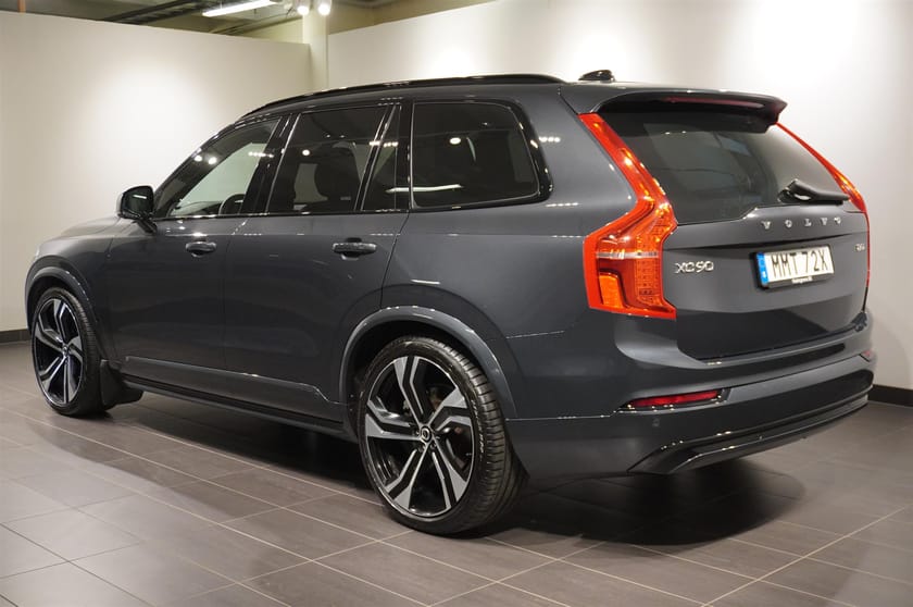 Bild 3 av Volvo XC90 B5 AWD R-Design 7-Sits B W Pano Drag 22