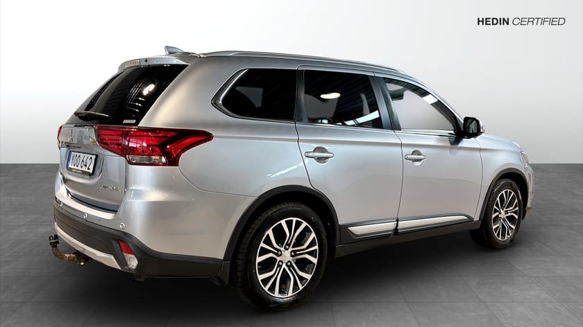 Bild 2 av Mitsubishi Outlander 4X4,DRAG,TAKLUCKA,7-sits