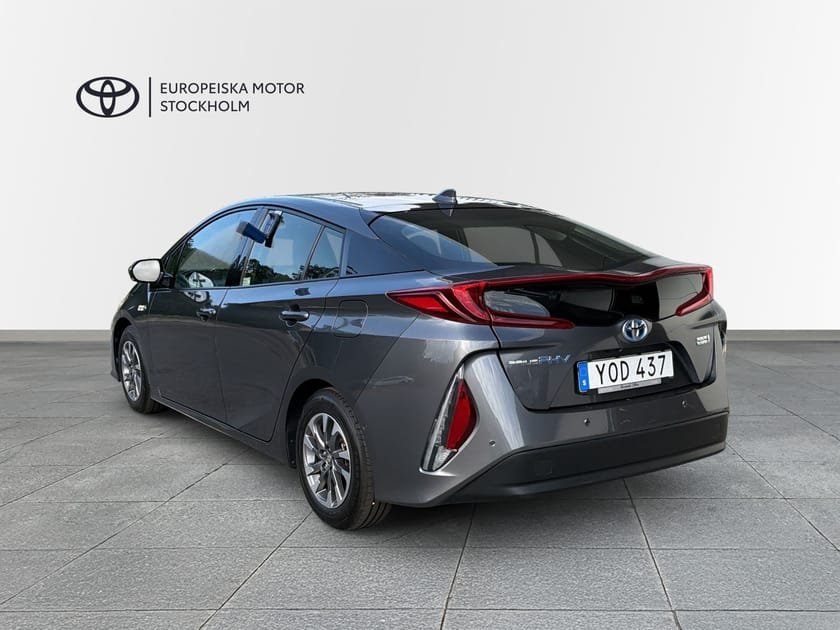 Bild 2 av Toyota Prius Plug-in Hybrid Executive JBL / V-Hjul / 6930mil