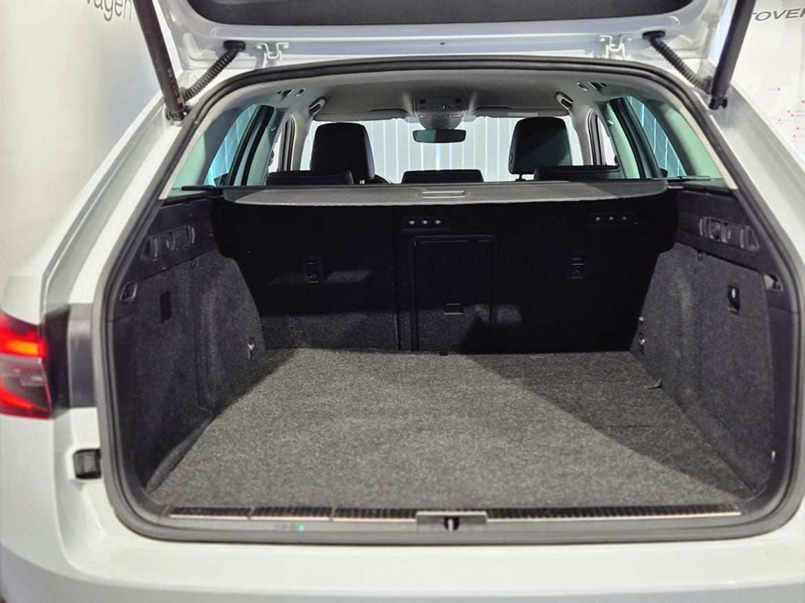 Škoda Škoda Superb iV Kombi — bild 21